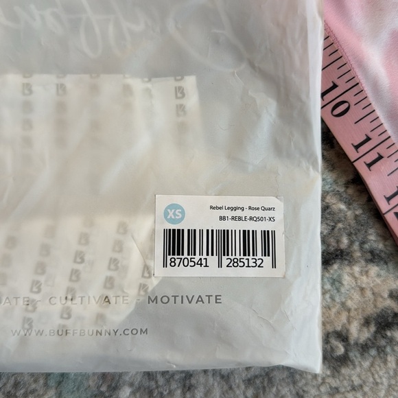 Buffbunny Rebel Leggings in Rose Quartz - Picture 11 of 11